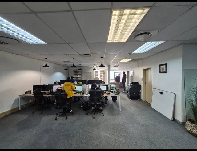 177M² OFFICE FOR SALE IN LITTLE FALLS